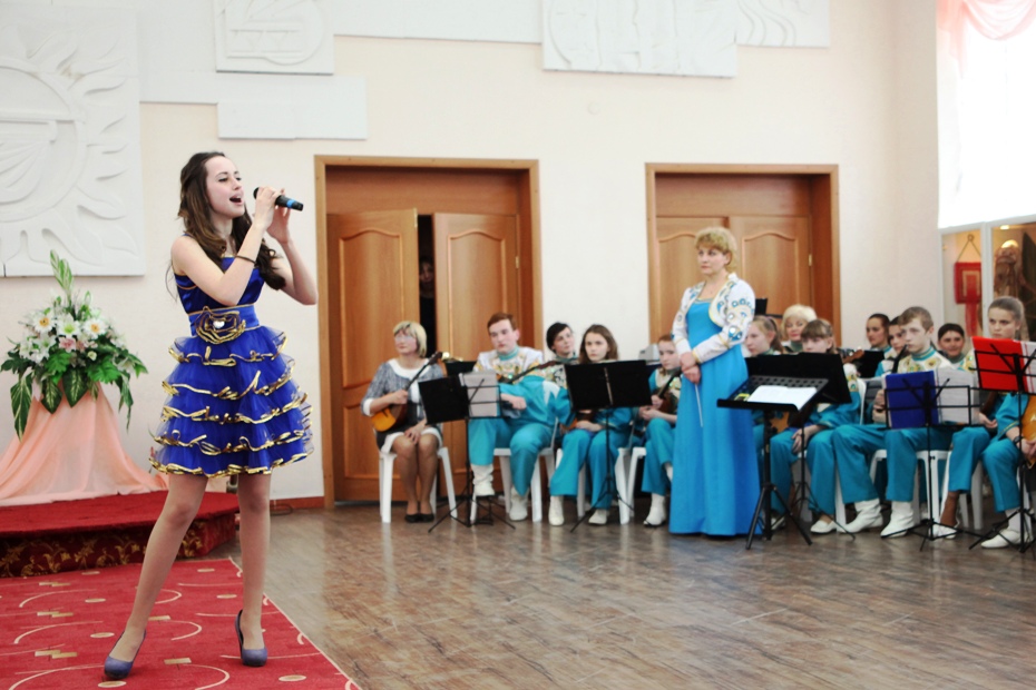 Традиционный праздник для воспитанников школы раннего эстетического развития "Солнышко" и их родителей (03 марта 2015 года)