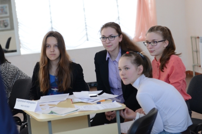 XIII городской конкурс редакционных активов школьных газет "Хоть газета и мала, очень много нам дала" (март 2015 года)